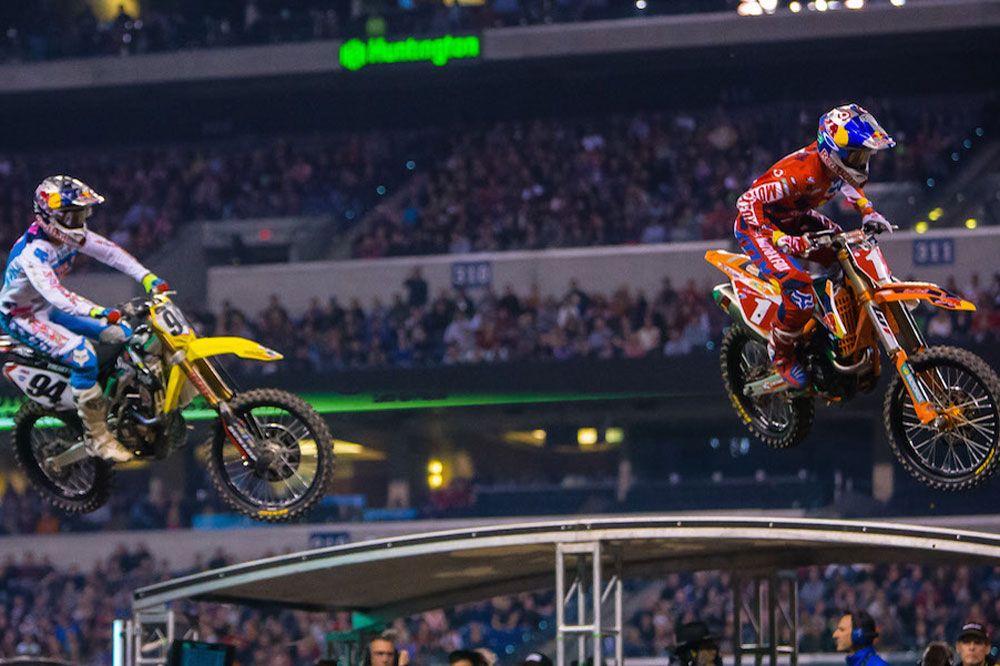 Gran duelo entre Ryan Dungey y Ken Roczen en el SX USA de Indianápolis