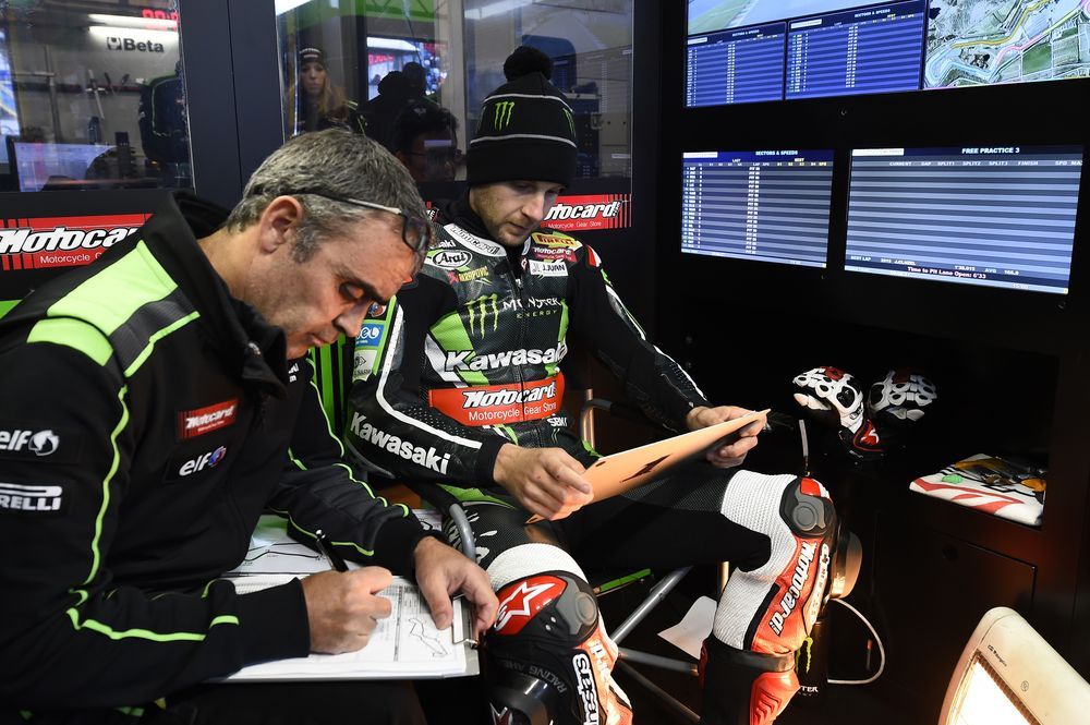 Victoria de Jonathan Rea en la primera carrera de Holanda.