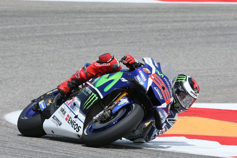 Jorge Lorenzo también da que hablar en pista