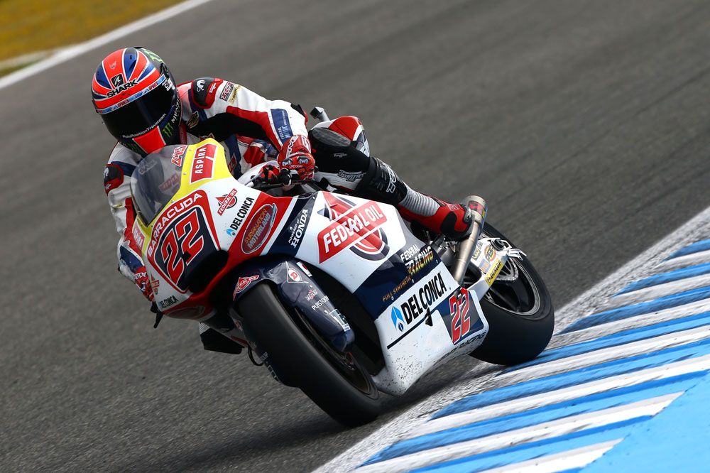 Sam Lowes refuerza su liderato en Moto2 con una victoria