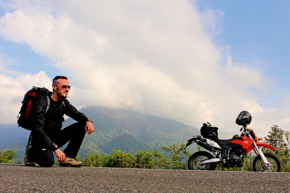 Viaje en moto por la Isla de Borneo