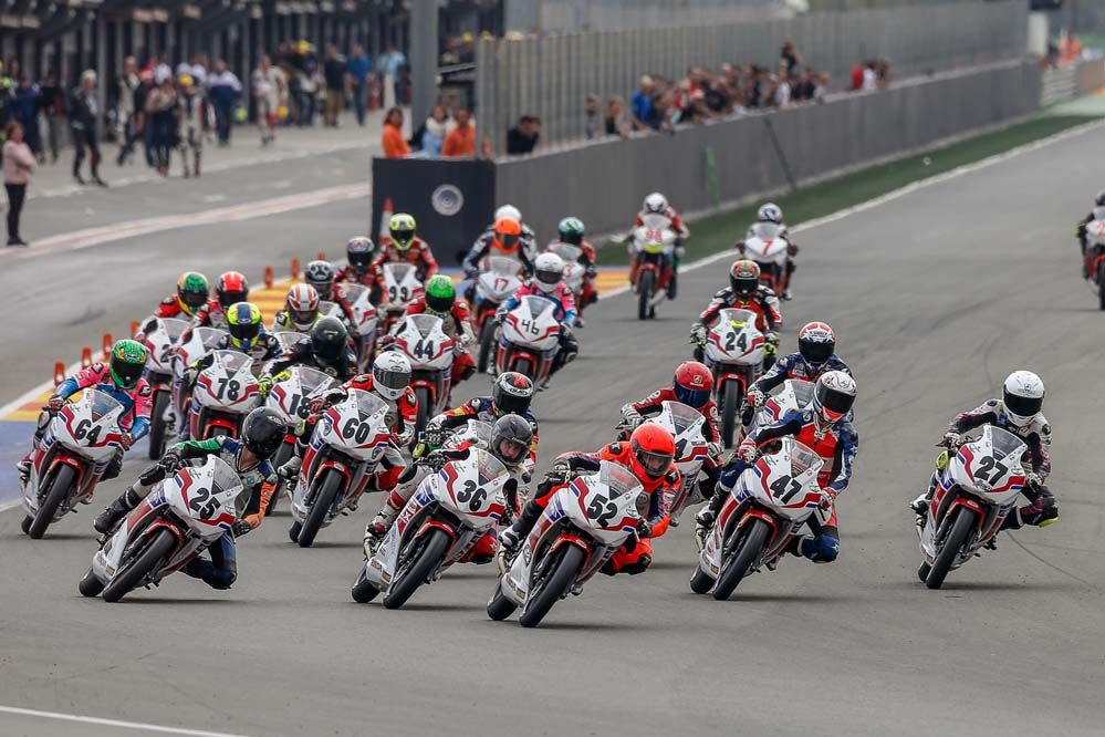Victoria para Melgar en la tercera prueba de la Copa Honda CBR300RR