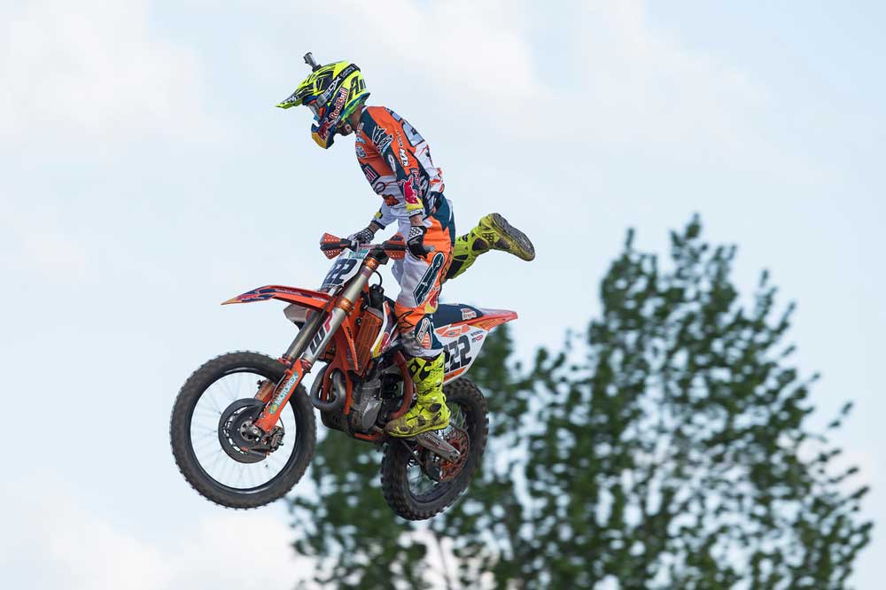 Toni Cairoli se reencuentra con la victoria, un año después