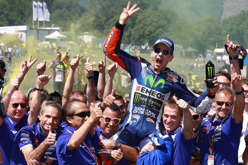 Jorge Lorenzo: “Hemos tenido suerte, si hubiéramos luchado con Rossi o Iannone no ganamos”
