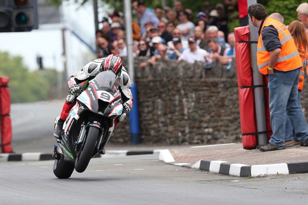Comienza el Tourist Trophy de la Isla de Man 2016