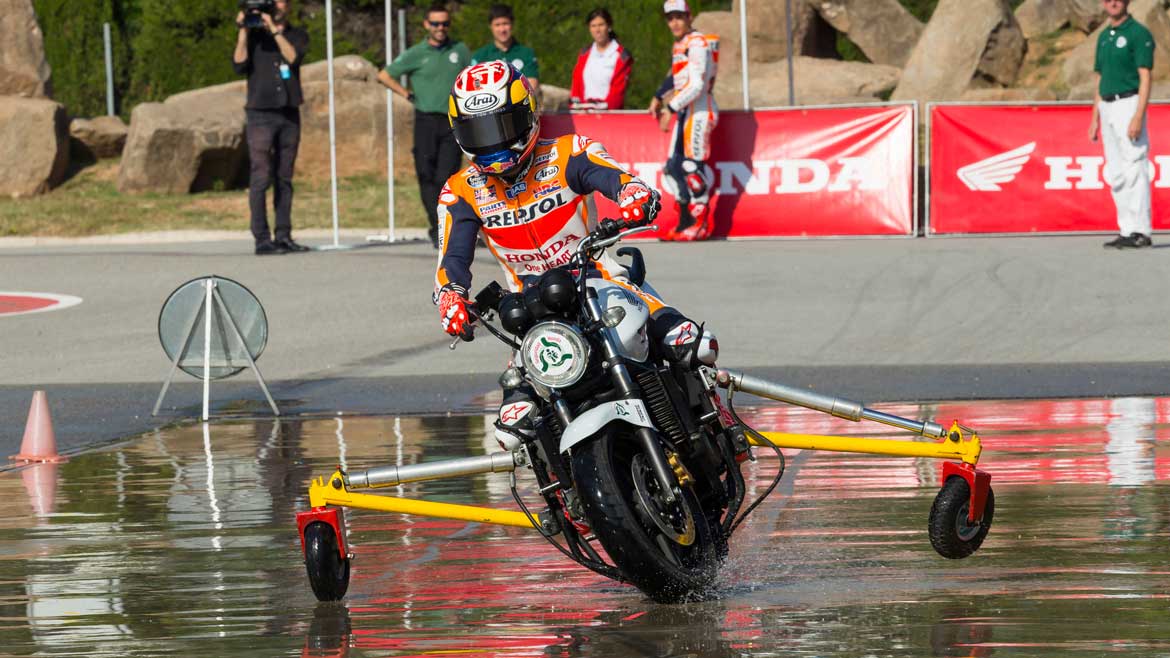 Marc Márquez y Dani Pedrosa, en la piel de los motoristas