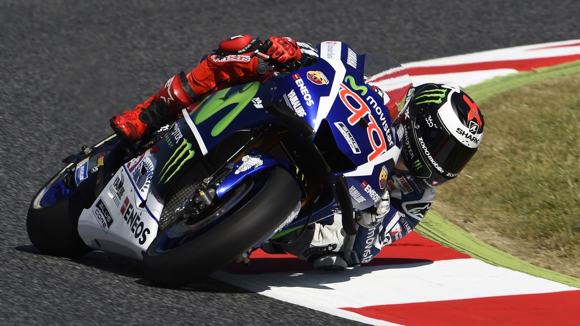 Jorge Lorenzo le gana la partida a Maverick Viñales en la primera jornada