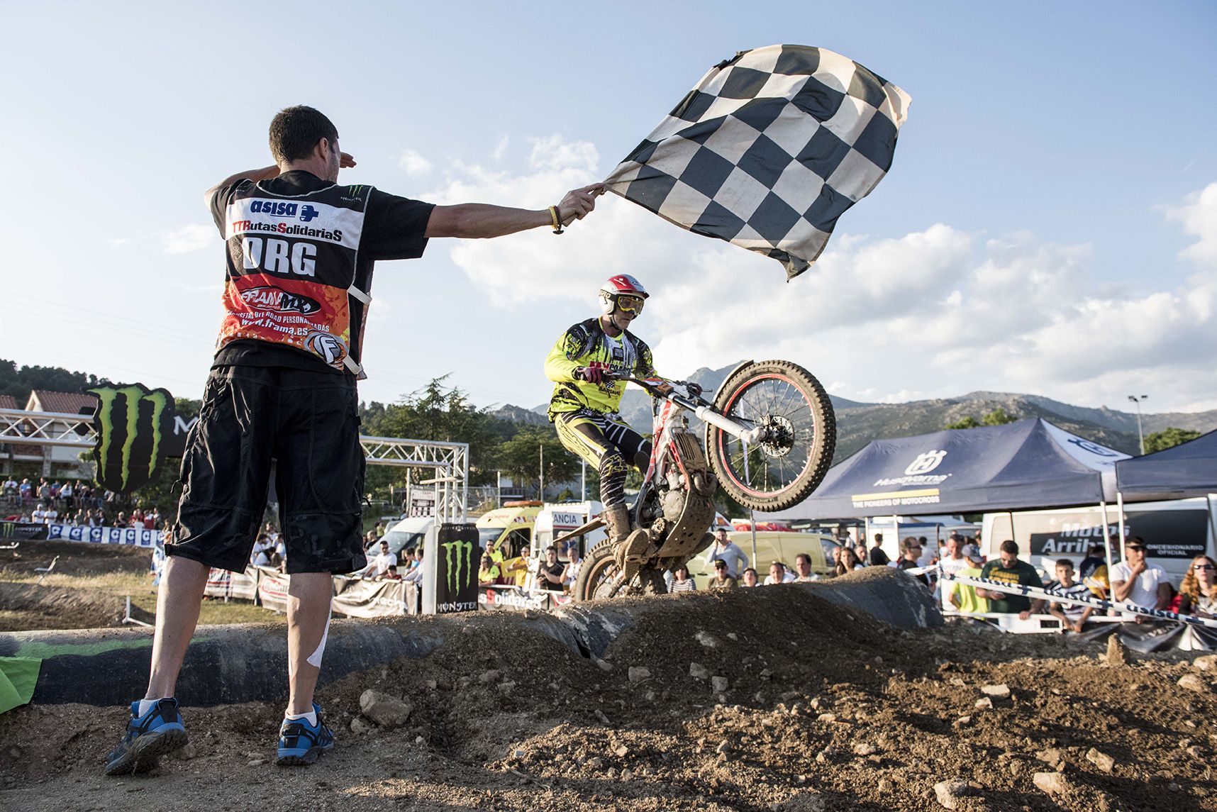 Exitosa cita de la Copa Solidaria de Superenduro en Becerril