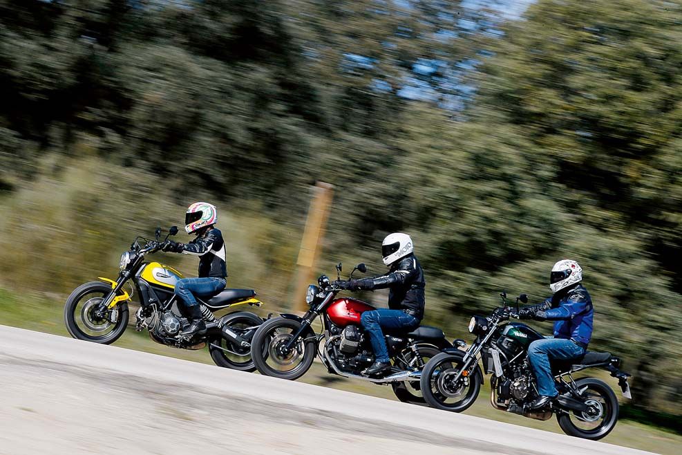 Moto Guzzi V7 II Stone, Ducati Scrambler Icon y Yamaha XSR700
