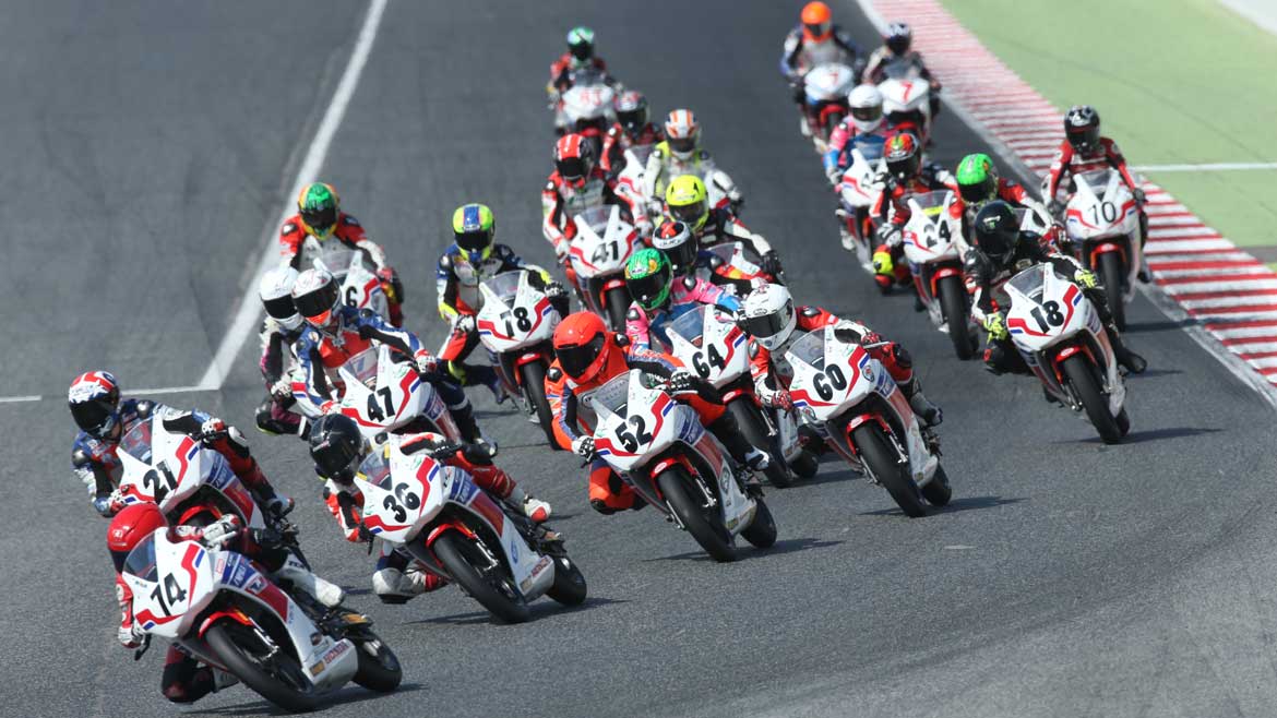 Ludovic Cauchi consigue el doblete en la Copa Honda CBR300R