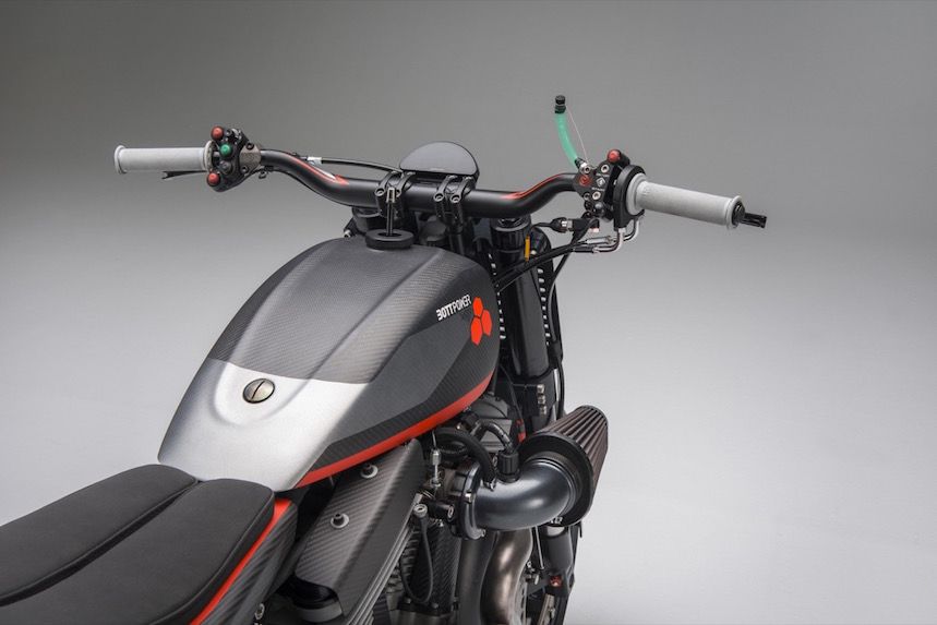 BOTT XR1R, el punto de encuentro entre Supermotard, Naked y Flat Track