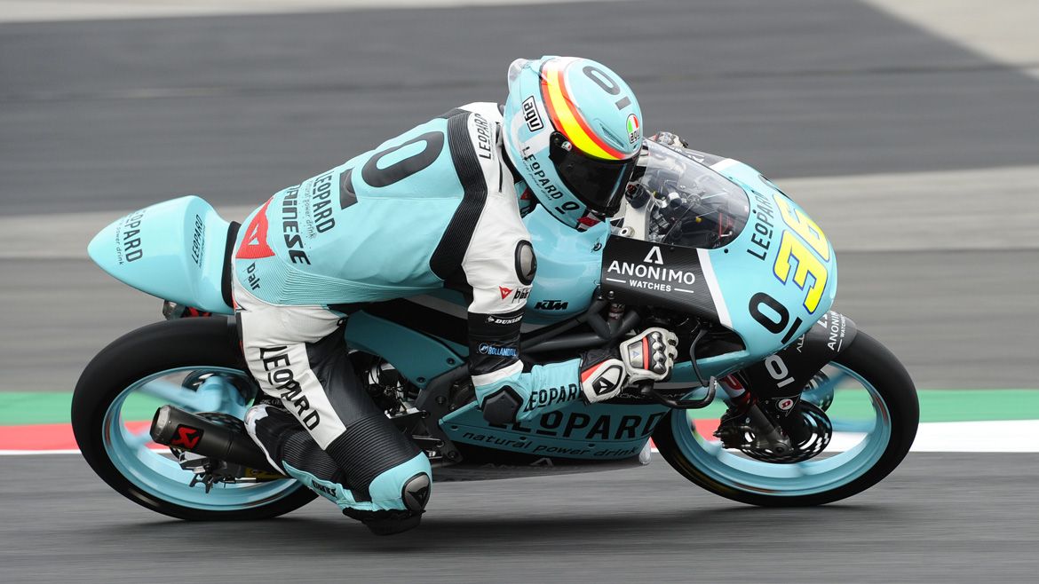 Mir bate a Binder y consigue su primera pole