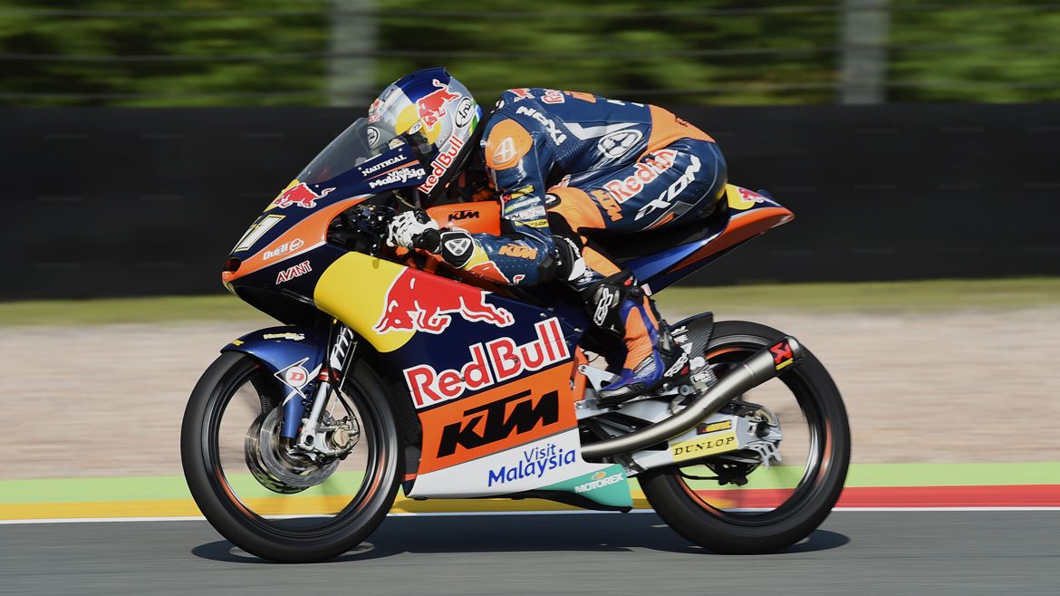 Brad Binder marca la pauta el primer día en Spielberg