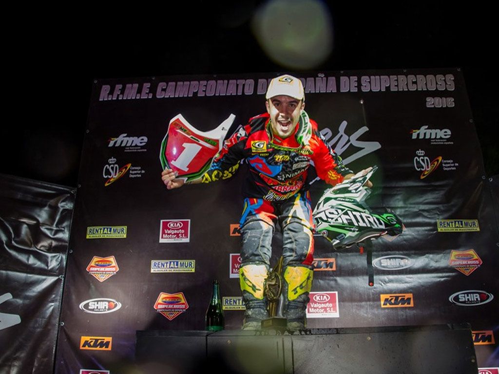 Macanás (SX2) y Jiménez (SX125), Campeones de España de Supercross