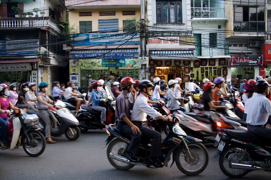 Hanoi planea erradicar las motos de sus calles antes de 2025