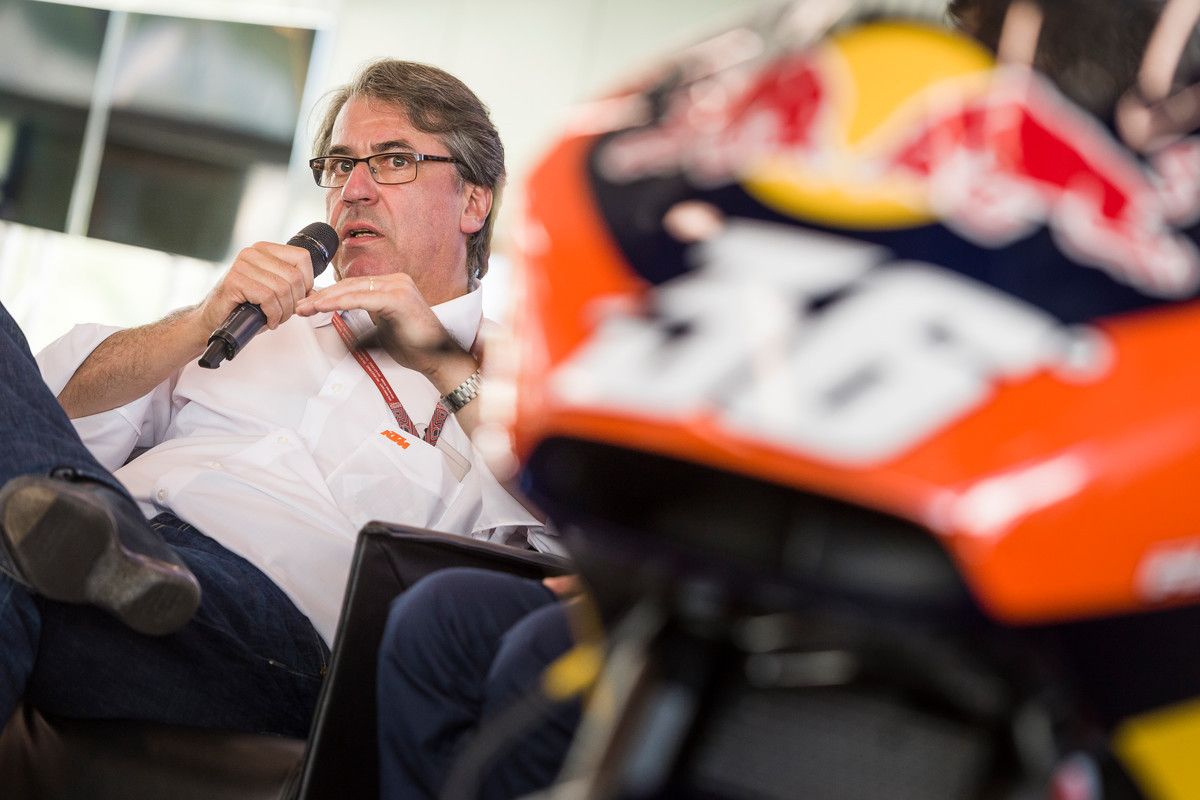 CEO de KTM: "Fichan a Lorenzo por 12 millones, pero no están seguros si ganará cuando llueva"