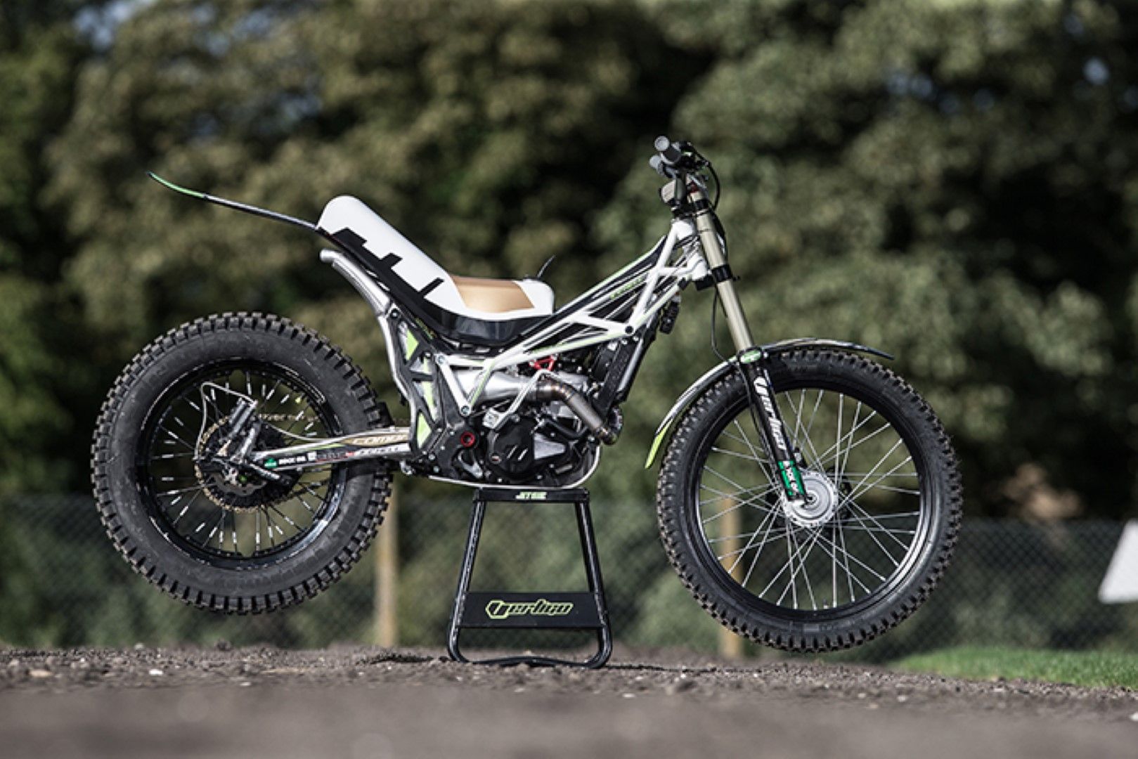 Así es la moto con la que Dougie Lampkin recorrerá la Isla de Man en caballito