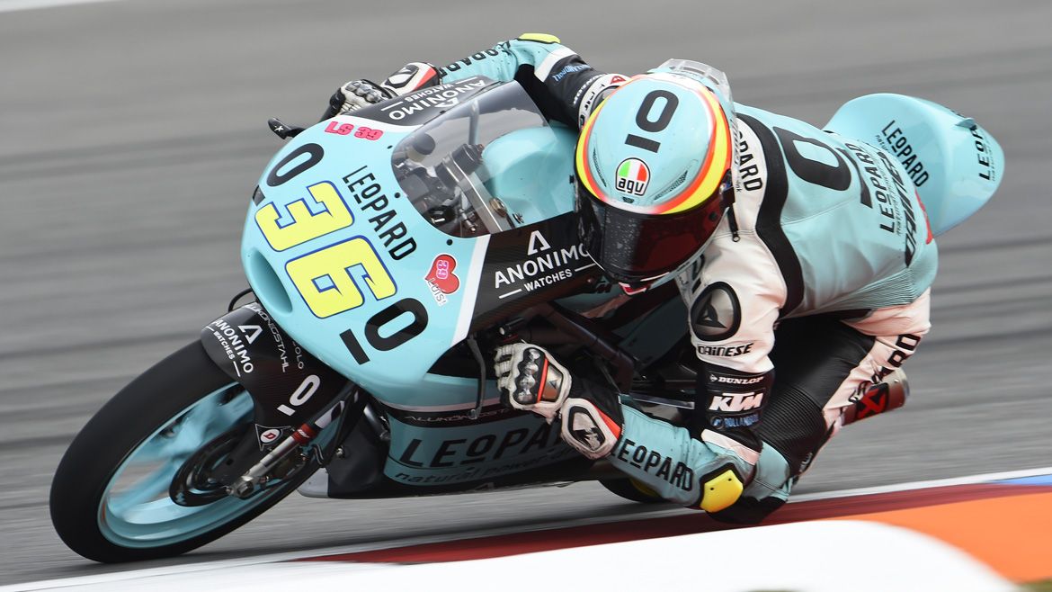 Joan Mir domina el último libre de Moto3