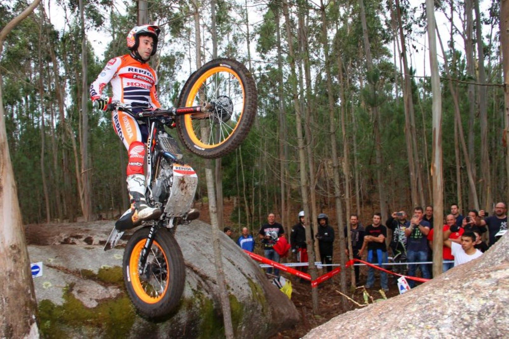 Toni Bou continúa invicto en el Campeonato de España de Trial