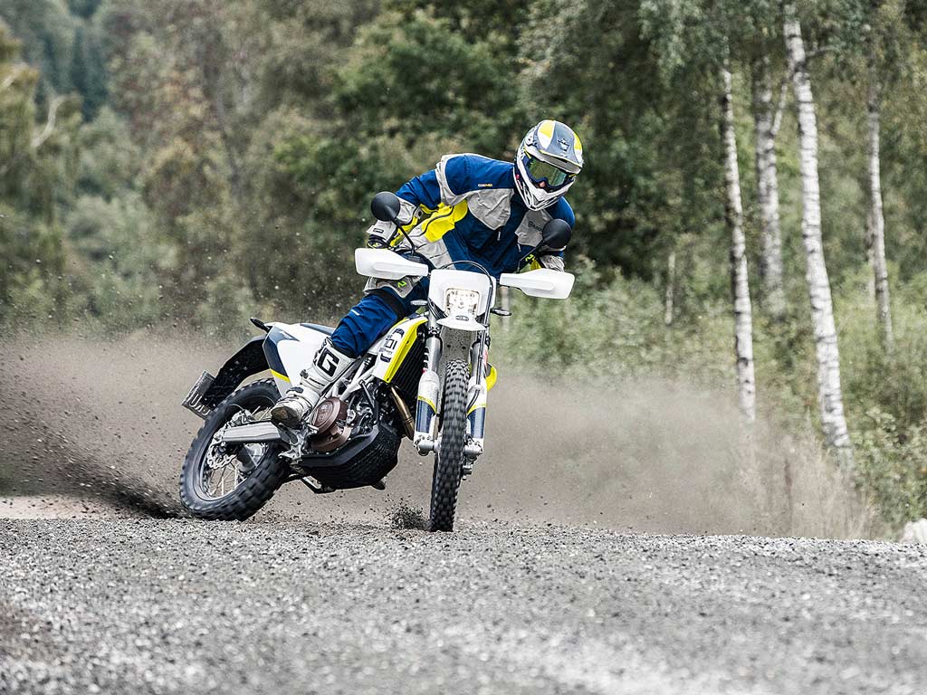 Husqvarna 701 Enduro y Supermoto 2017