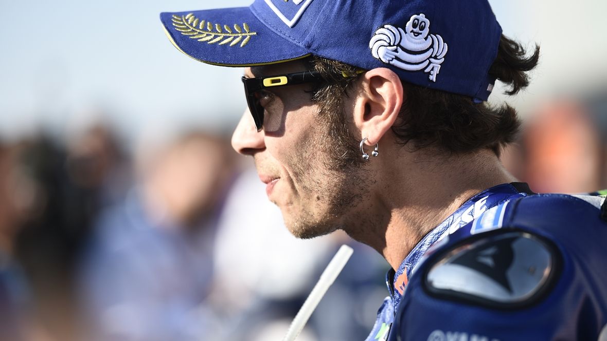 Valentino Rossi: “Lo que ha hecho Lorenzo es para quitarse el sombrero”