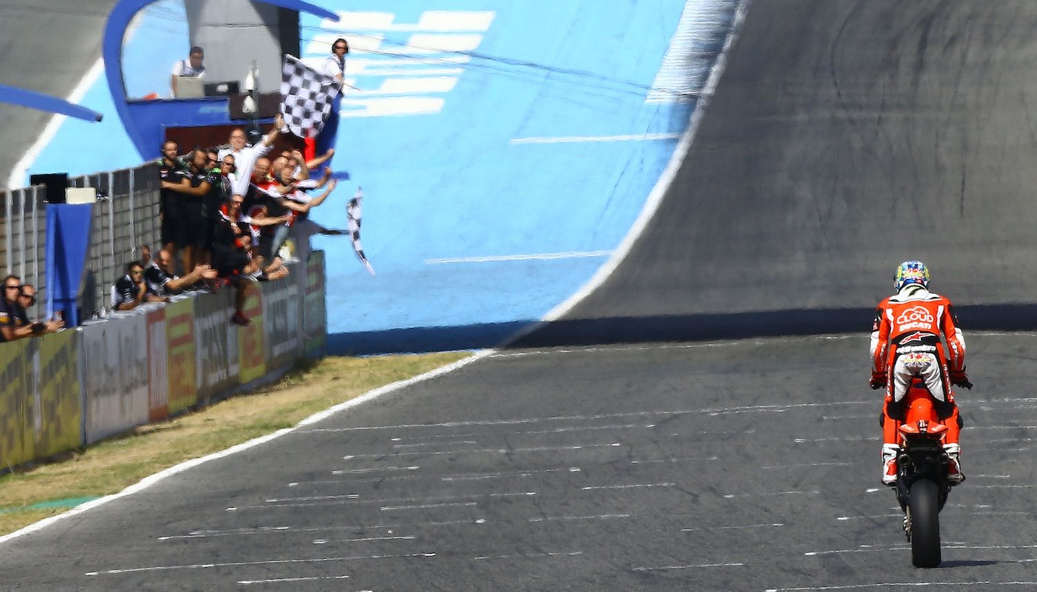 Imparable Chaz Davies en Jerez; nuevo doblete para Ducati