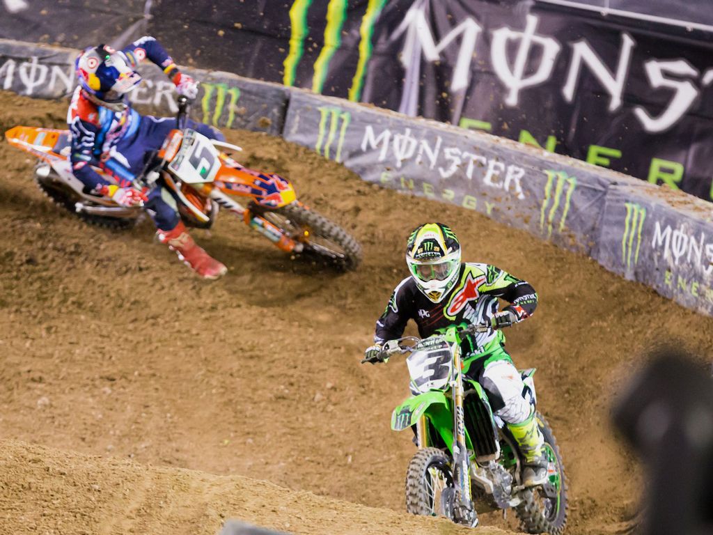 Triunfo y 100.000 dólares para Eli Tomac en la Supercross Cup de Las Vegas 2016