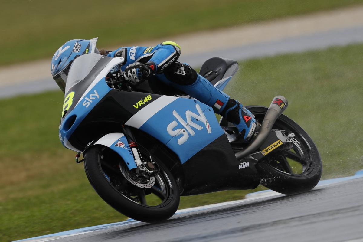 Nicolò Bulega se coloca al frente de los libres de Moto3 en Australia
