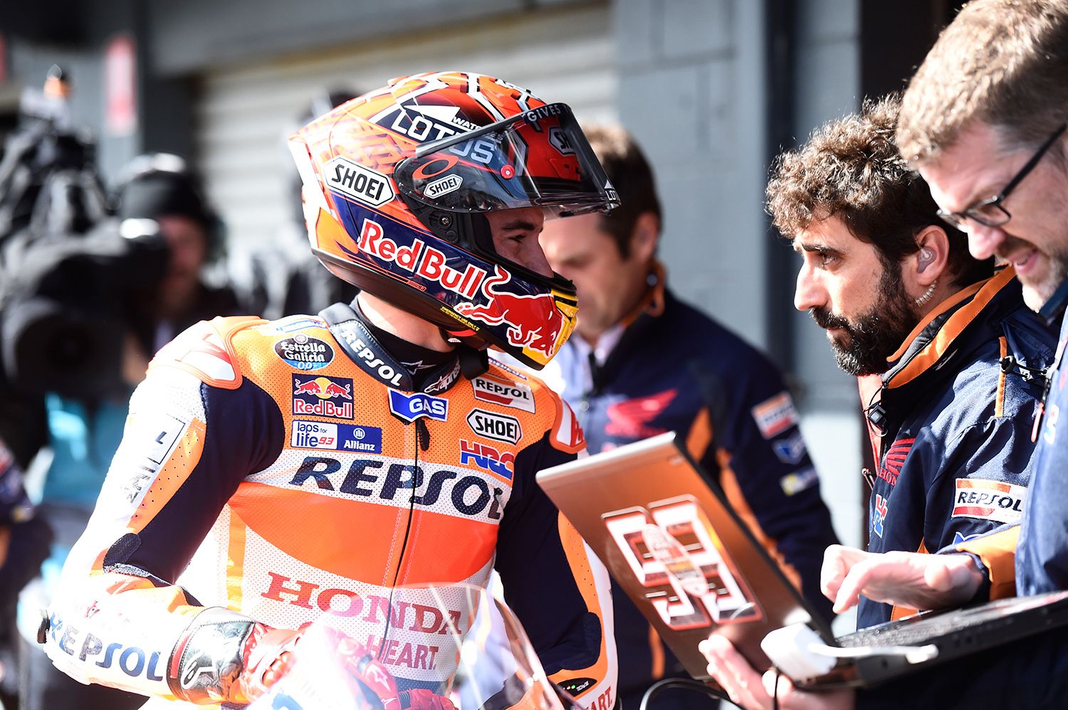 Marc Márquez: “El rival es Crutchlow, aunque en seco las Yamaha y Viñales podrían llegar”