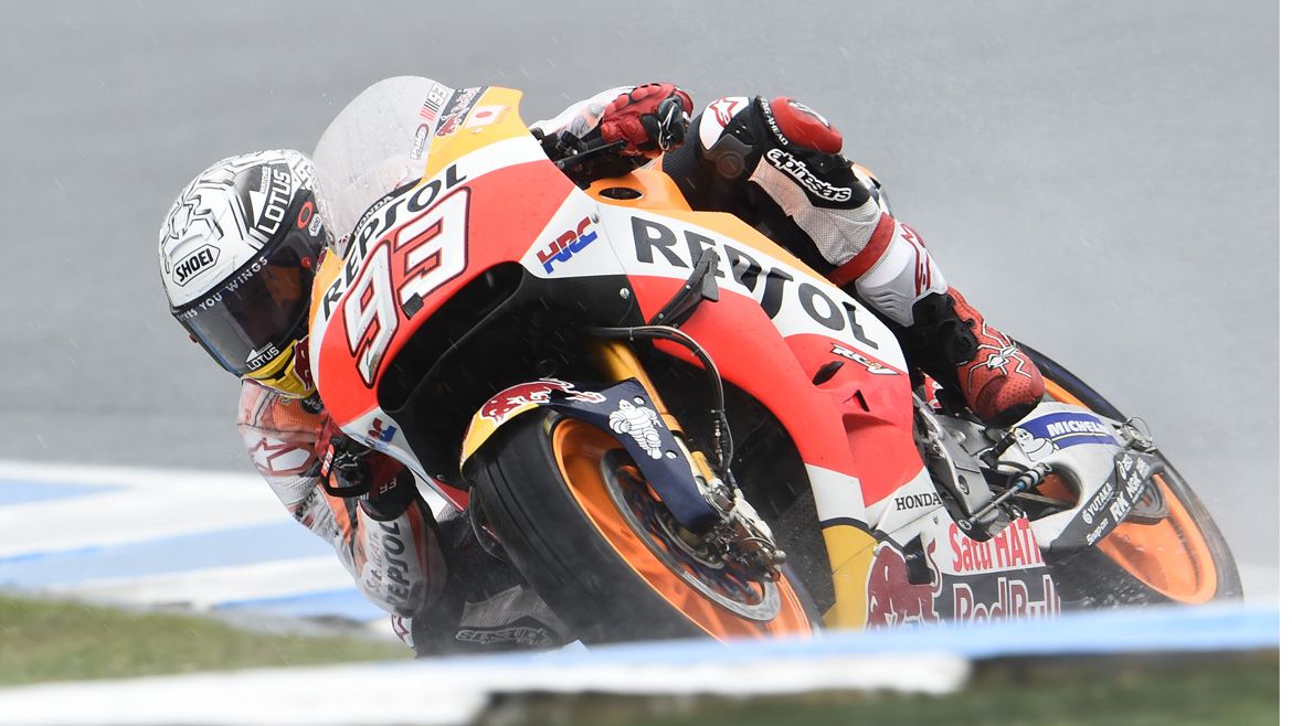Marc Márquez arriesga y consigue la pole en Australia