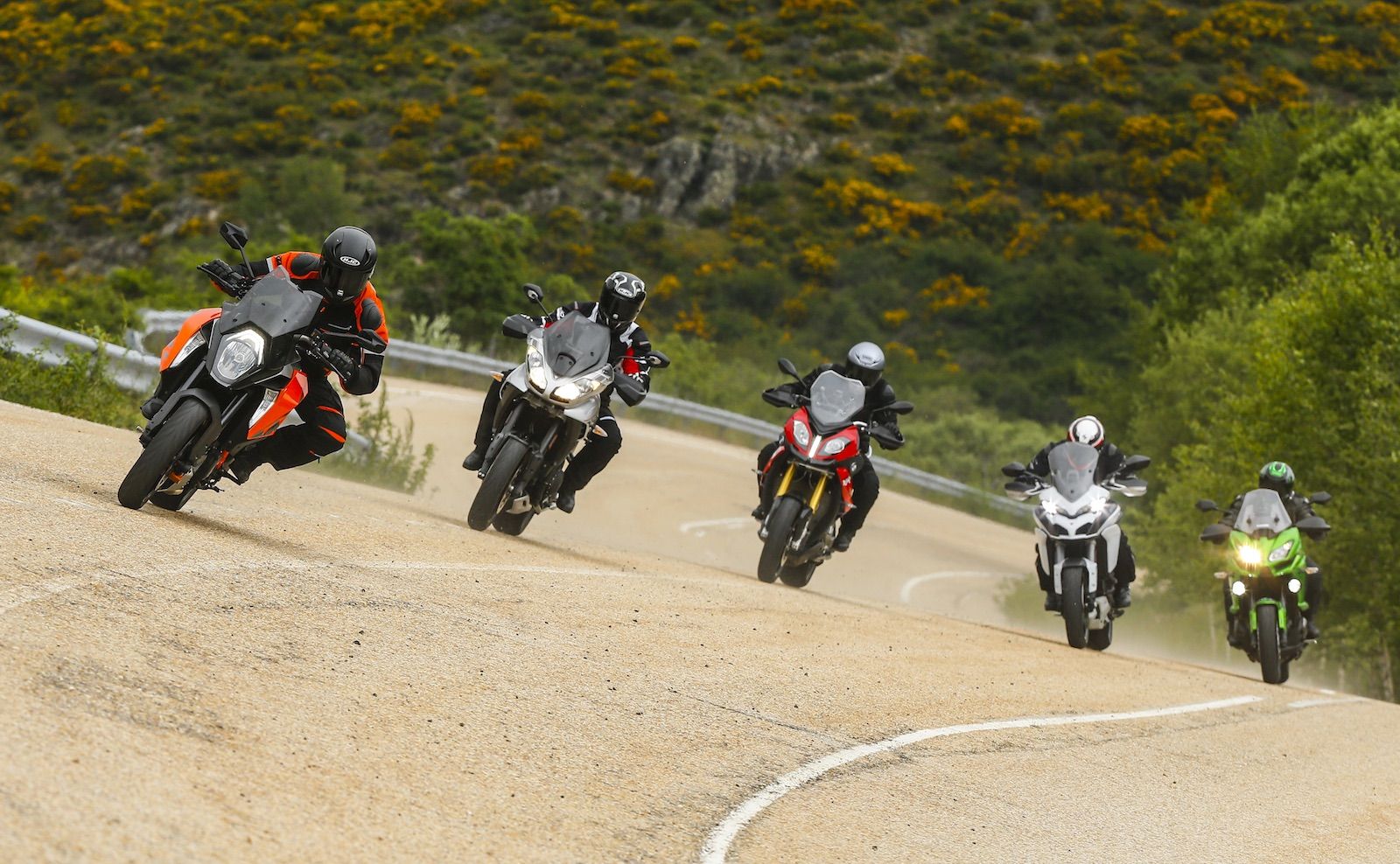 Comparativa Sport Turismo: BMW S 1000 XR, Ducati MTS 1200 S, Kawasaki Versys 1000, KTM 1290 Super Duke GT y Triumph Tiger Sport