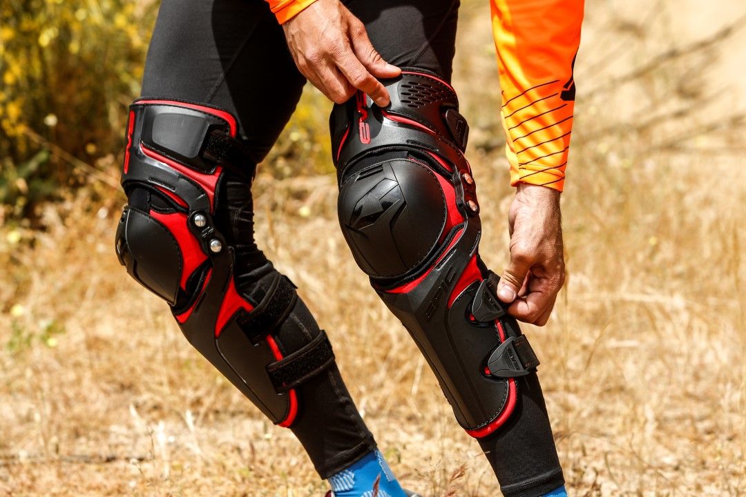 Prueba de rodilleras EVS Epic