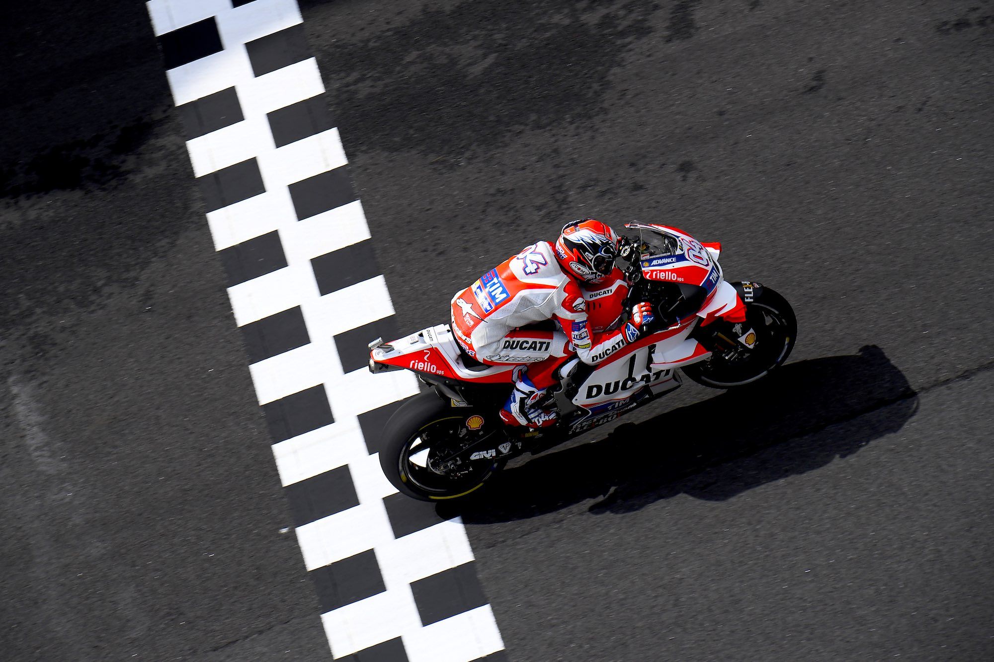 Andrea Dovizioso, pole en Malasia por delante de Rossi y Lorenzo