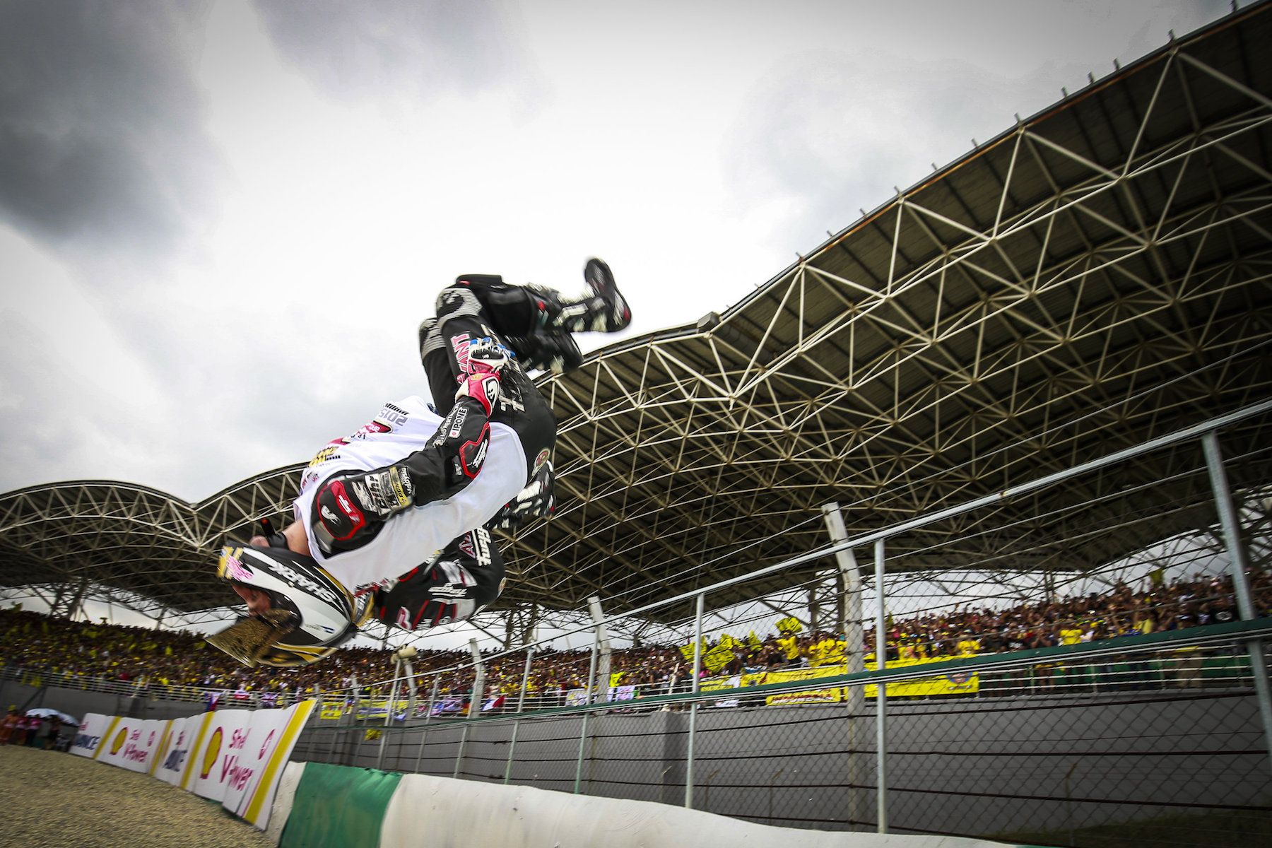 Johann Zarco se proclama bicampeón del mundo de Moto2