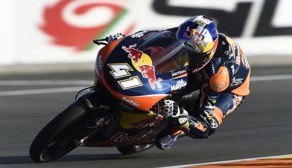 MotoGP Valencia 2016: remontadón y victoria de Brad Binder