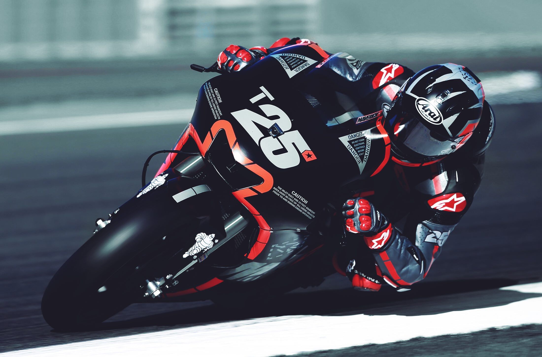 Maverick Viñales bate a Marc Márquez en el estreno de MotoGP 2017