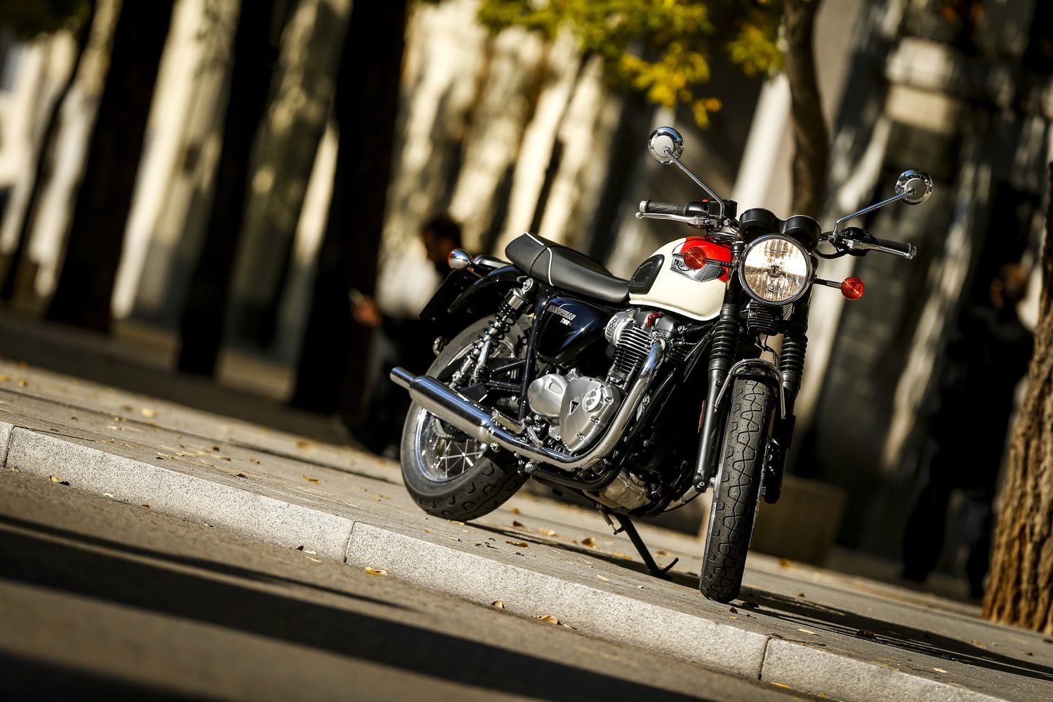 Triumph Bonneville T100 2017, prueba, análisis y técnica