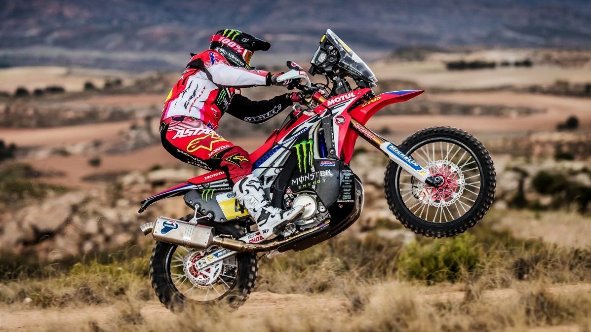 Kevin Benavides es baja para el Dakar 2017 tras romperse la mano