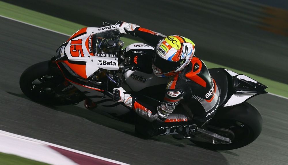 Alex De Angelis en el Mundial de Superbike con la Aprilia del Ioda. Alex De Angelis en el Mundial de Superbike con la Aprilia del Ioda.