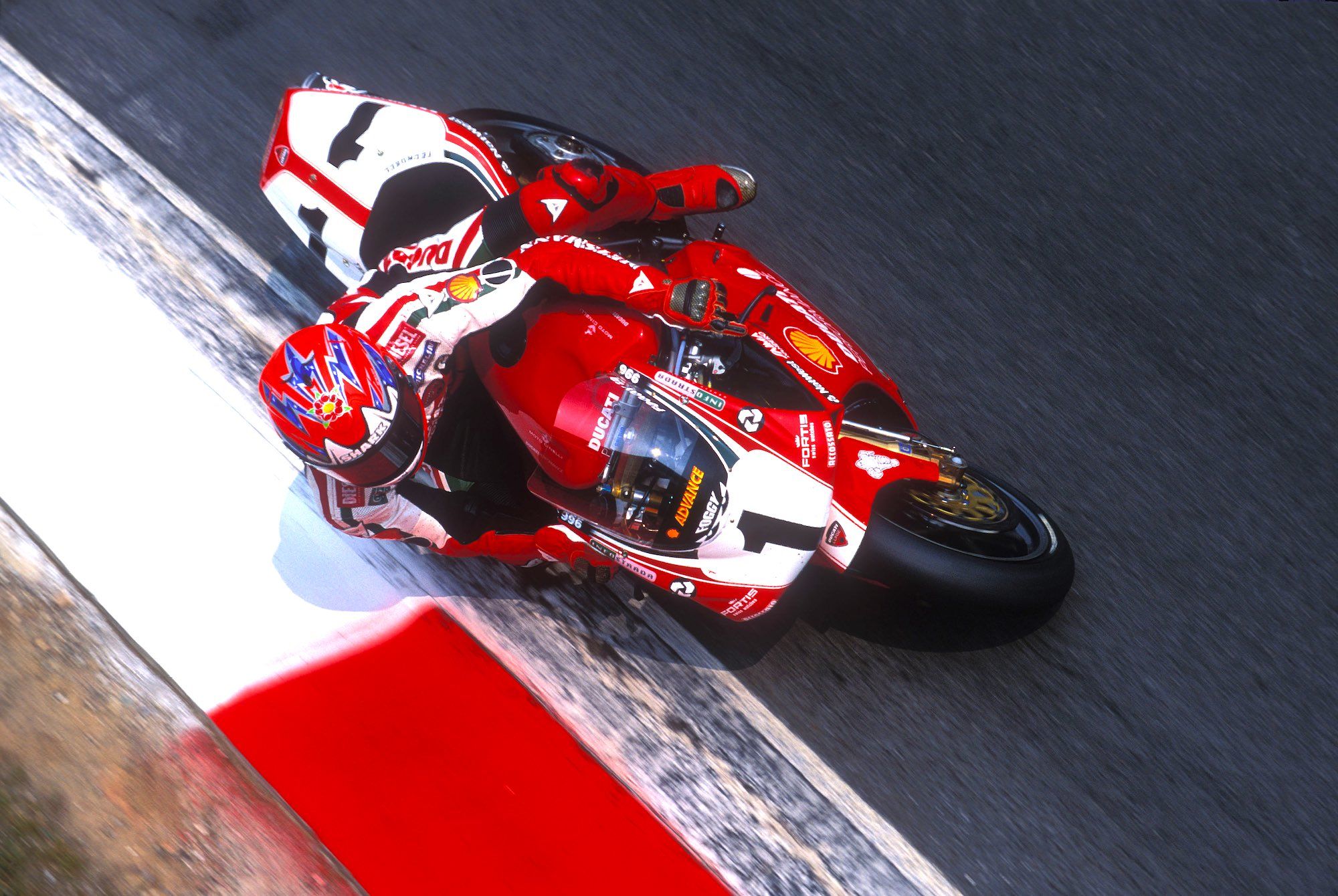Carl Fogarty, pez grande en charca pequeña