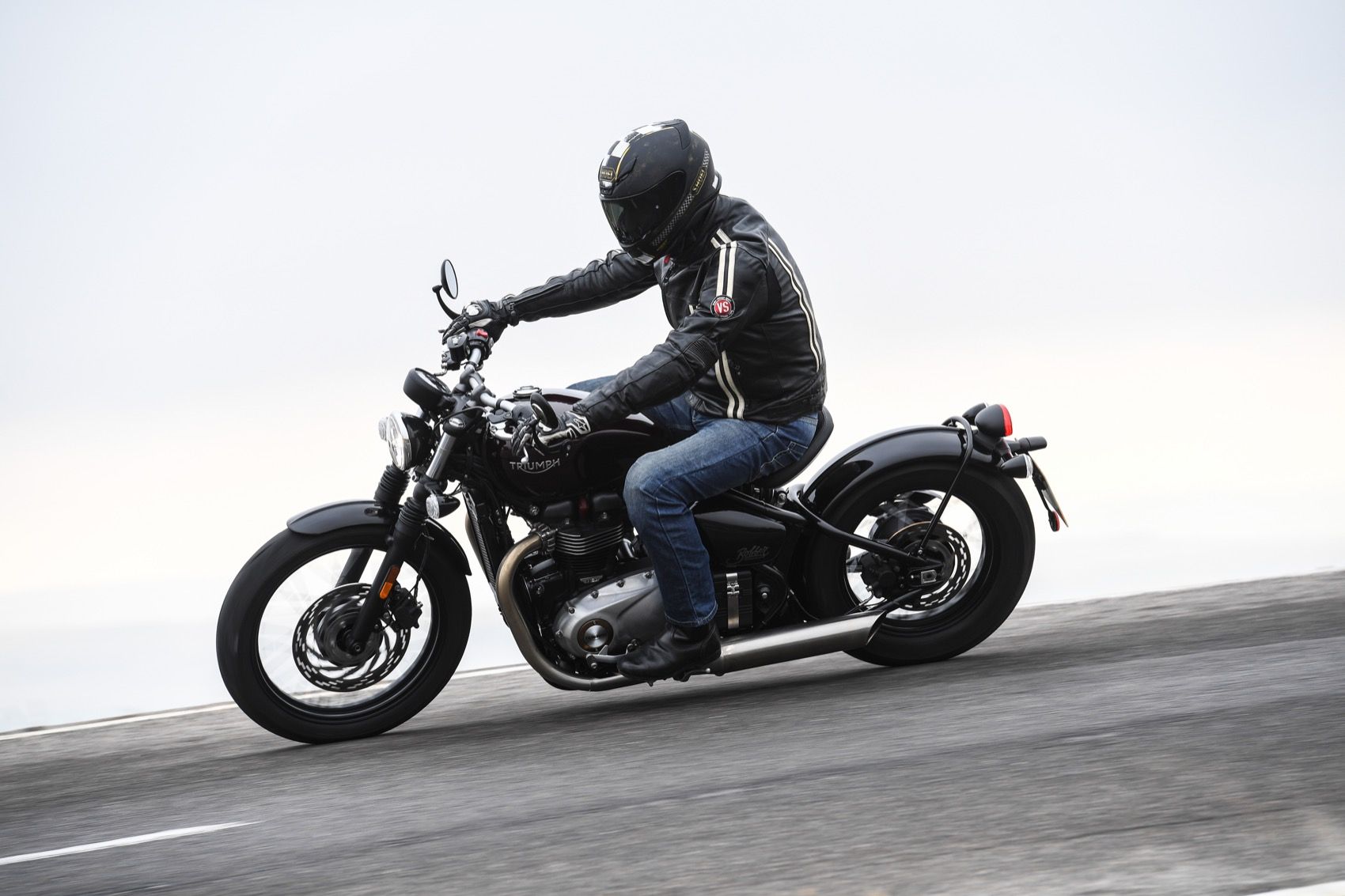 Triumph Bonneville Bobber 2017, prueba, ficha técnica y análisis