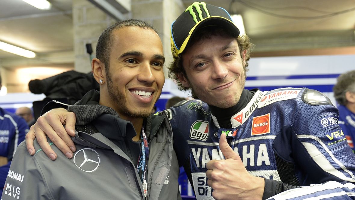 Mercedes ofrece un test a Valentino Rossi tras el adiós de Nico Rosberg