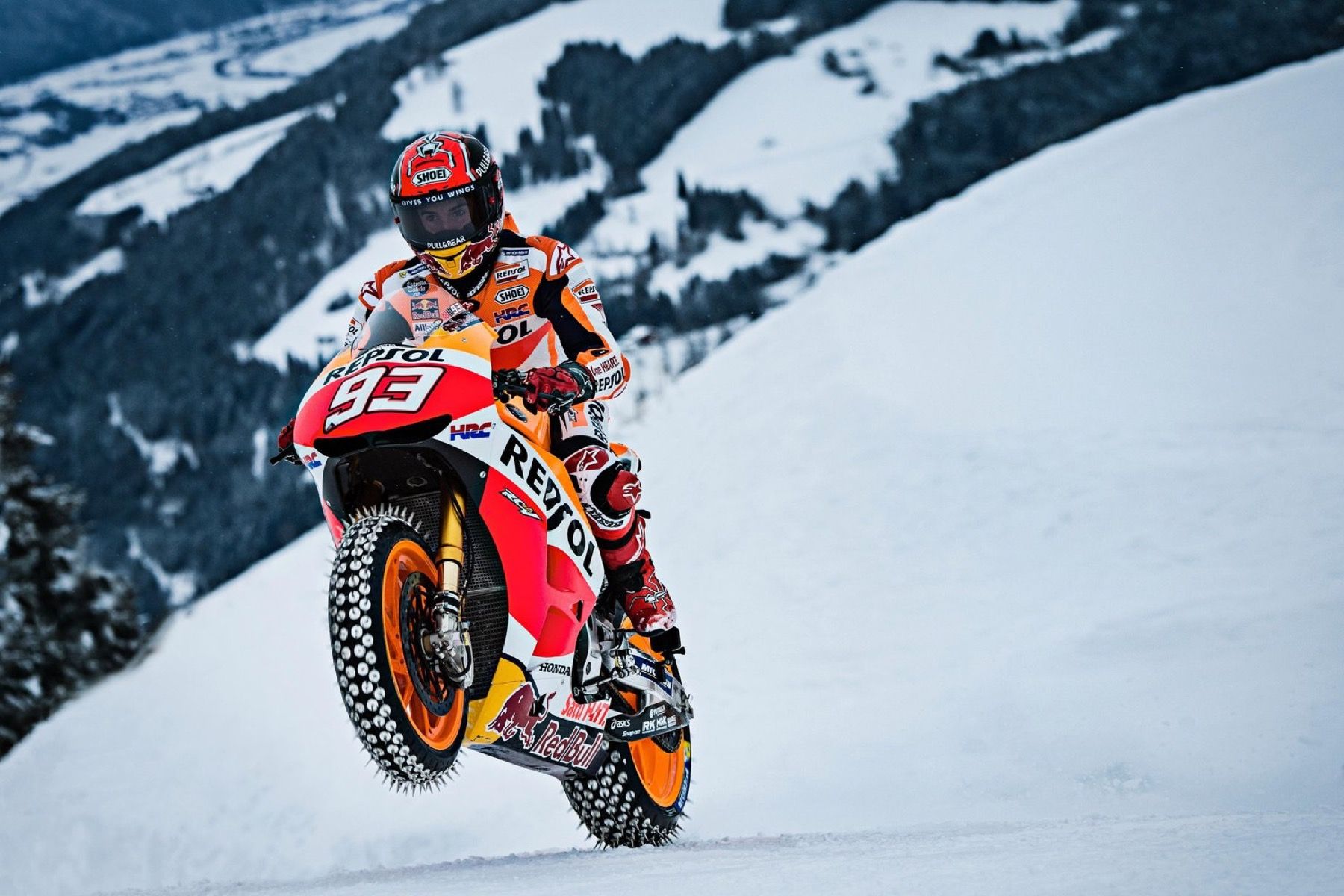 Marc Márquez con la MotoGP en los Alpes, galería y vídeo oficial
