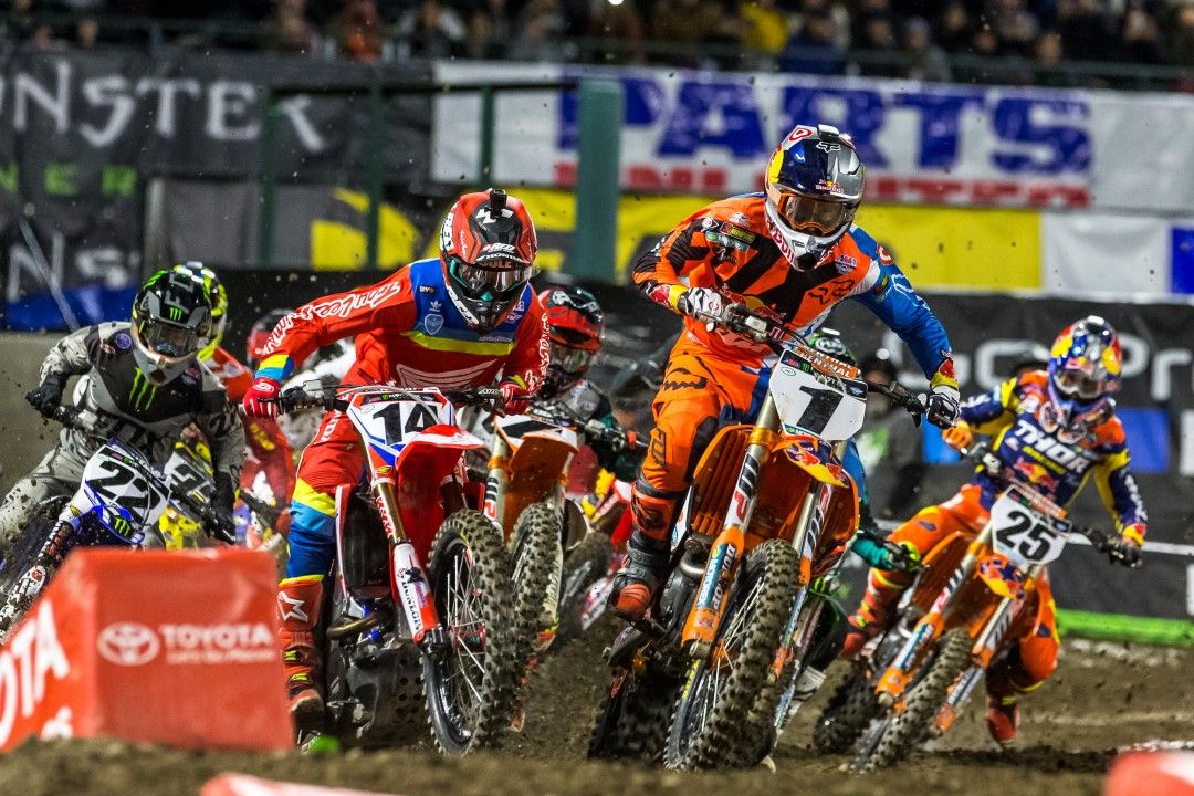 Ryan Dungey se estrena en Anaheim II y Ken Roczen dice adiós al título de SX