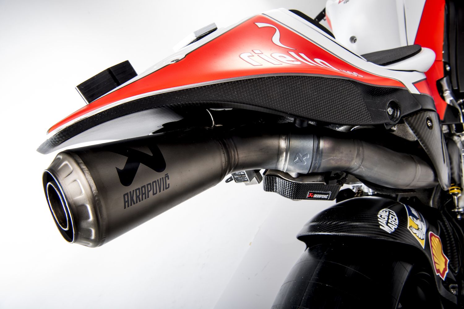 Escape variable o “de reactor” en la Ducati MotoGP, lo que debes saber