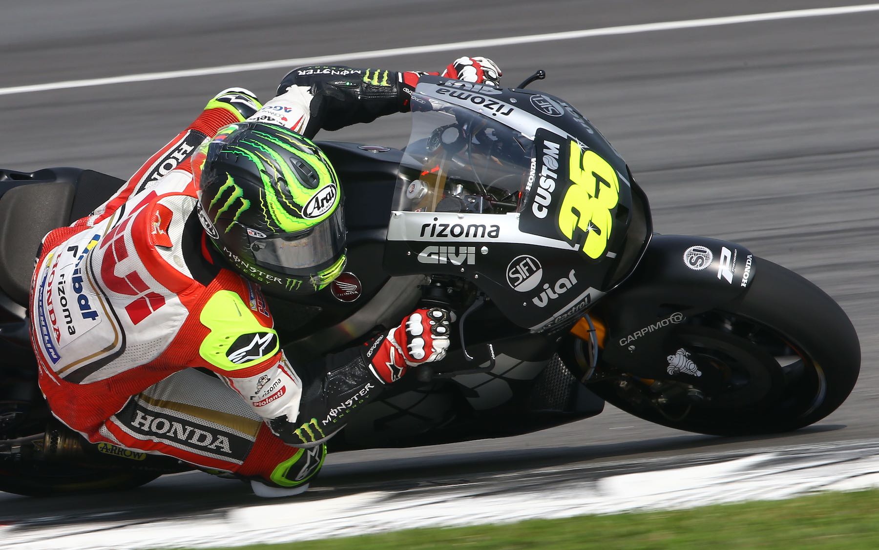 MotoGP Test Sepang 2017, Crutchlow con gomas que “no van rectas”