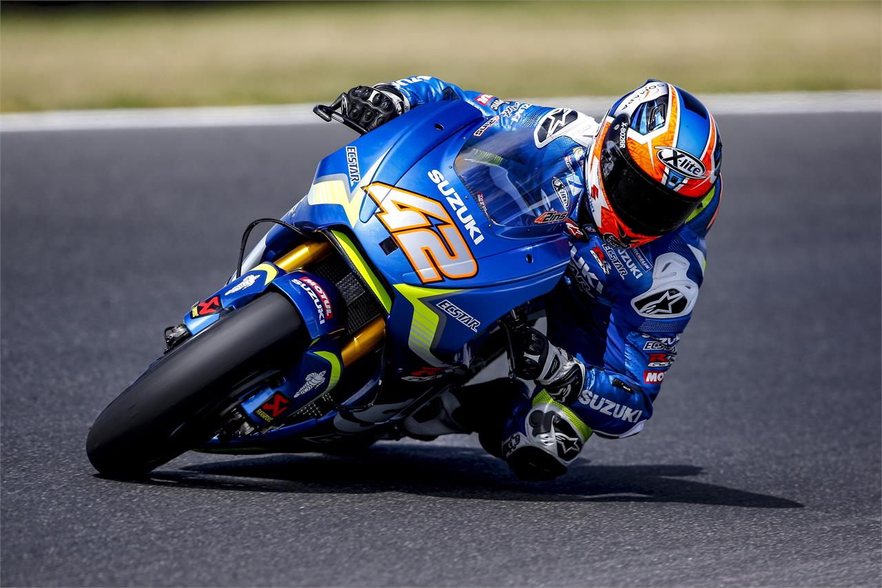 Andrea Iannone y Álex Rins, más concentrados en las pruebas que en los tiempos