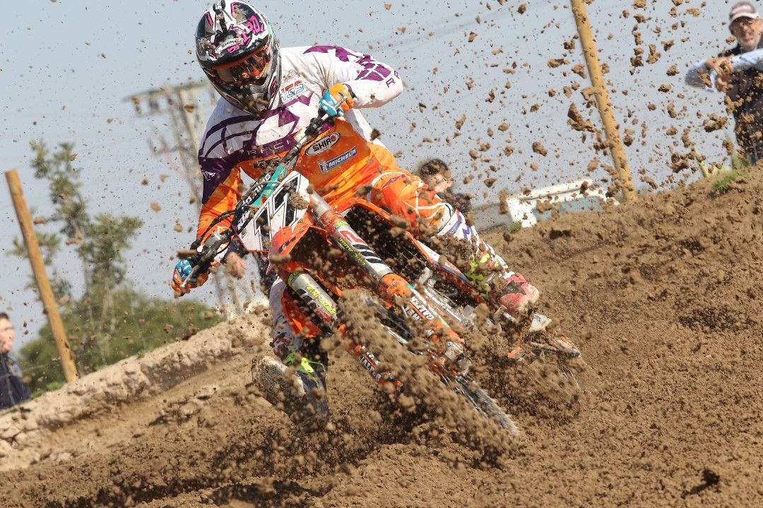 Valentin, Butrón y Larrañaga, protagonistas en el arranque del Nacional MX