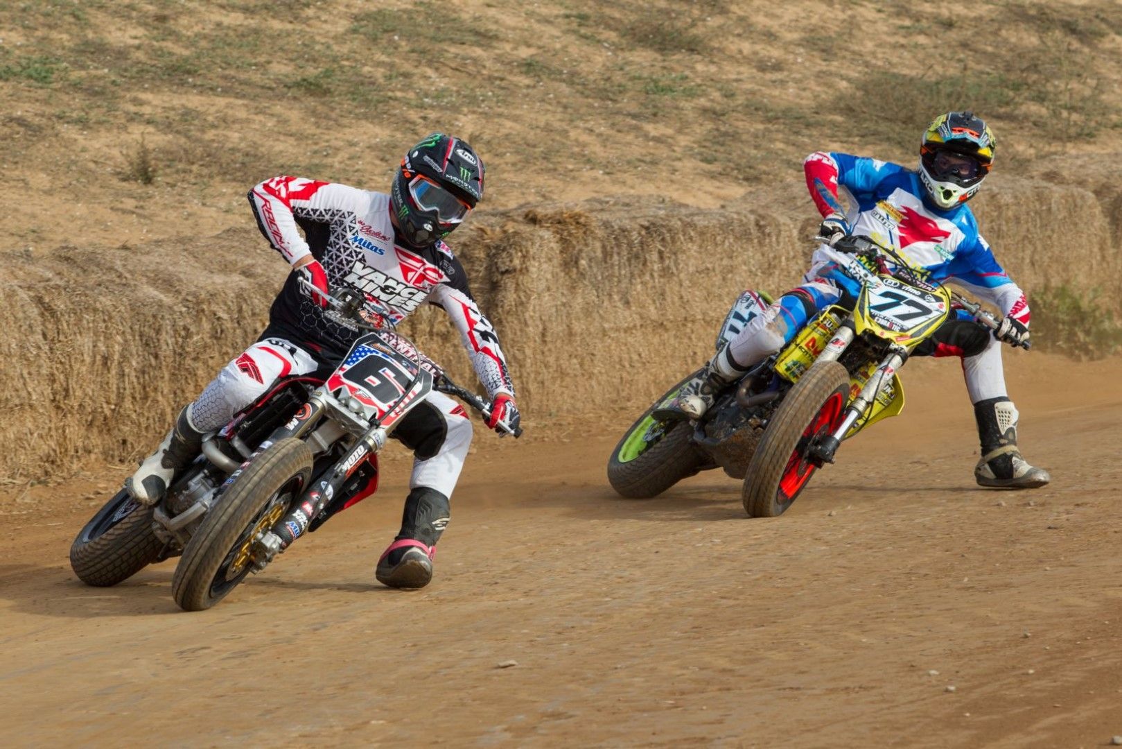 Los españoles Ferrán Cardús y Franc Serra en el American Flat Track