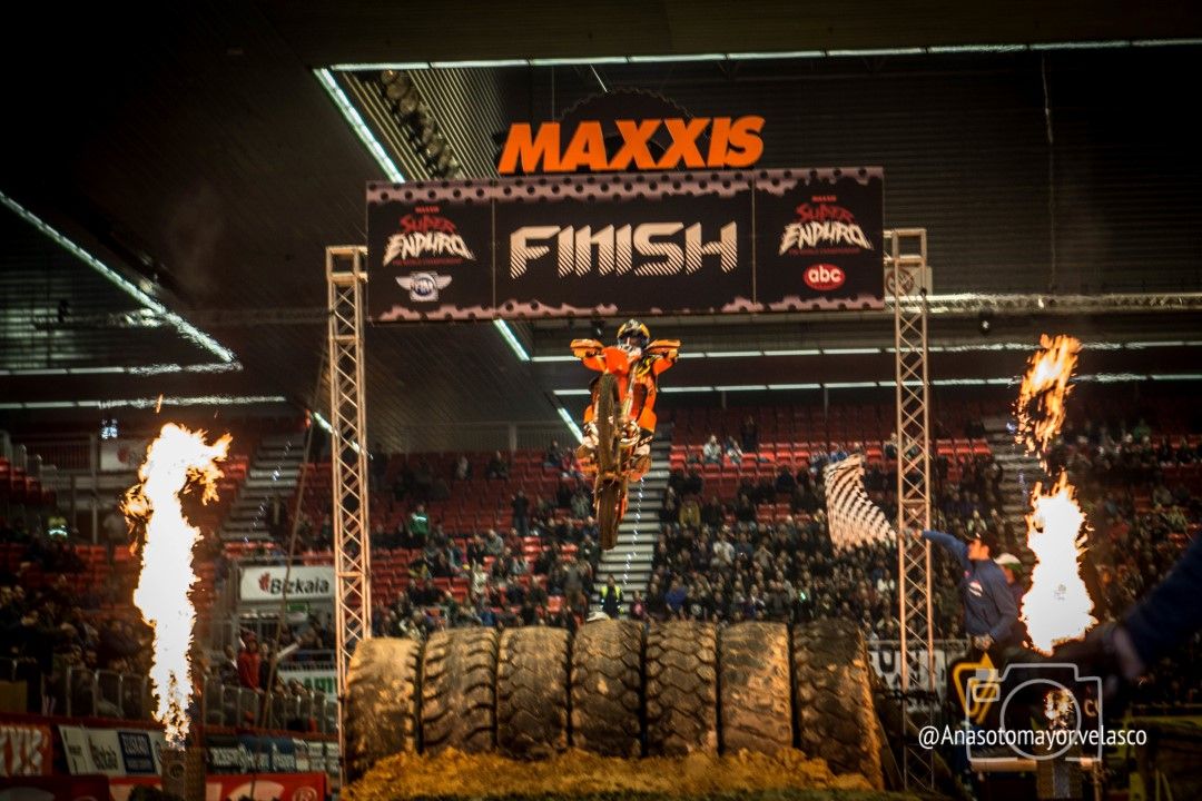 Alfredo Gómez se lleva el triunfo en el Superenduro de Bilbao